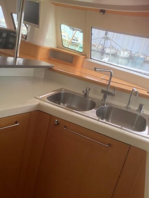 slider 43 Fountaine Pajot Salina 48